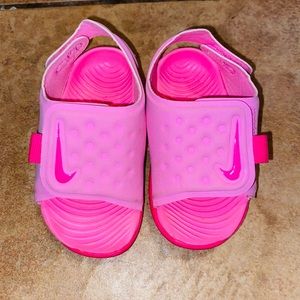 Nike Toddler Girls Sandals size 5C